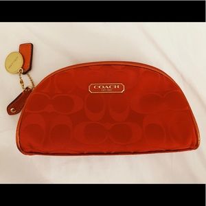 COACH - RED MAKEUP/LIPSTICK BAG❤️